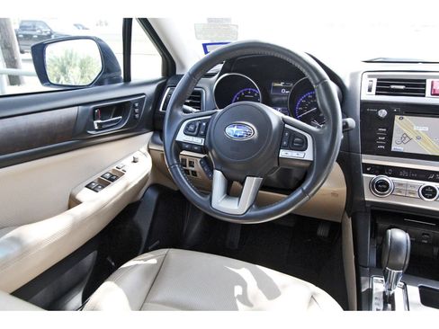 Used 2017 Subaru Outback 2.5i Limited AWD/4WD image 8
