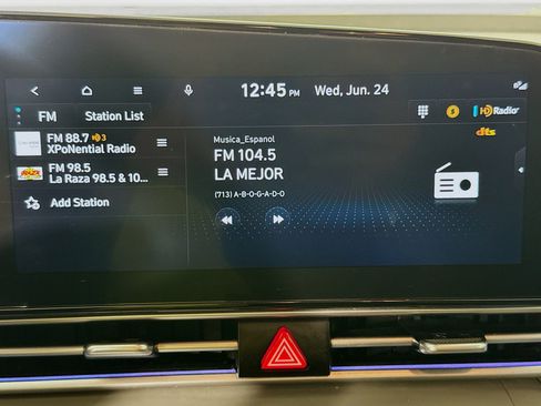 Used 2024 Hyundai Elantra SEL FWD image 17