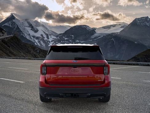 New 2026 Ford Explorer ST-Line w/ ST-Line Street Pack image 5