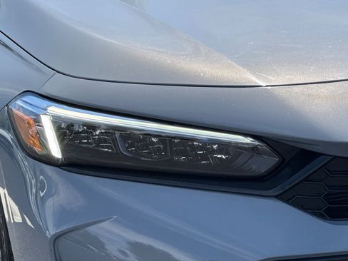 Used 2025 Honda Civic Sport image 12