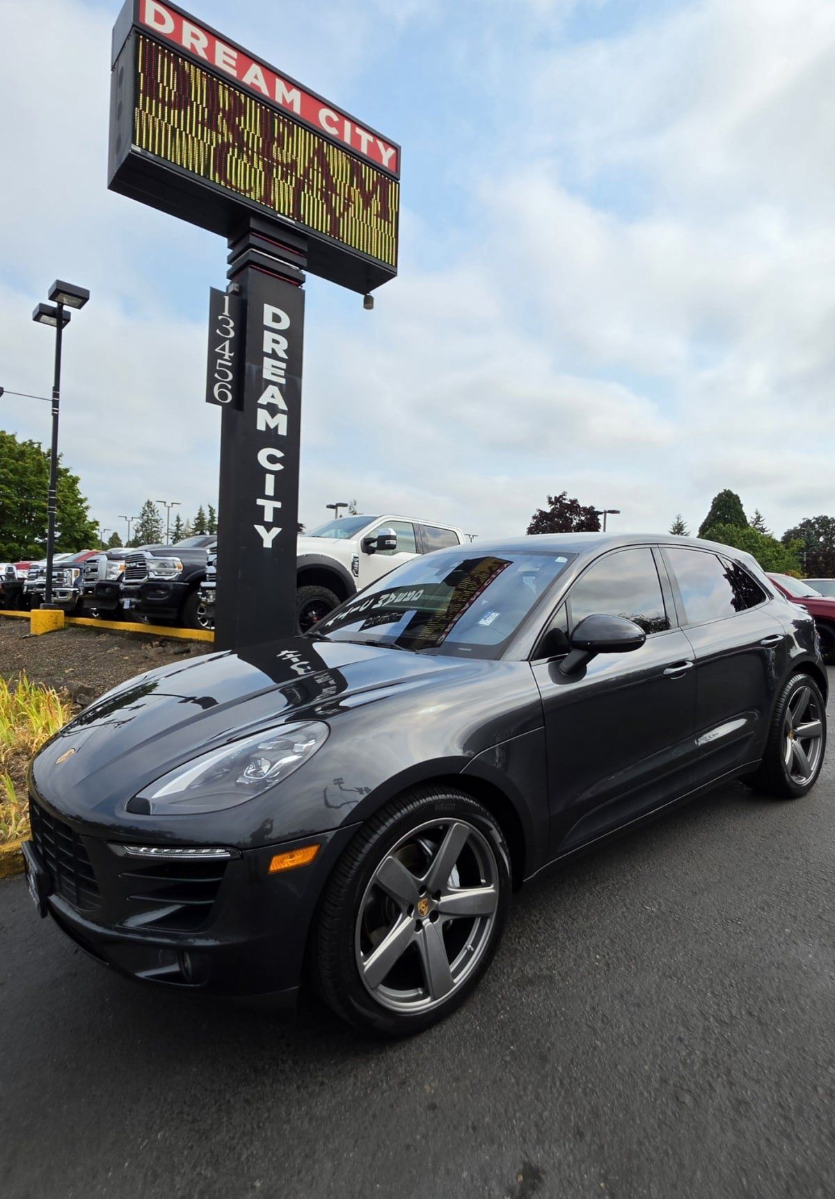 Used 2017 Porsche Macan S AWD/4WD image 1