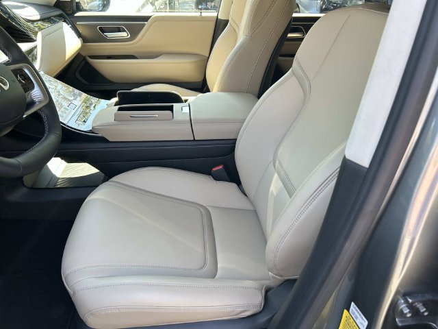 Certified 2026 INFINITI QX80 Pure w/ Cargo Package RWD image 13