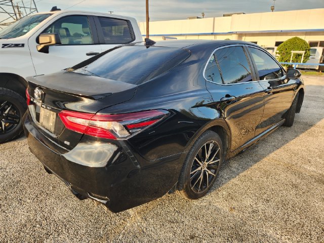 Used 2024 Toyota Camry SE FWD image 5
