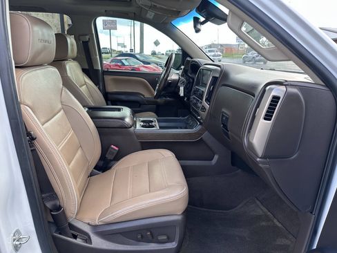 Used 2017 GMC Sierra 1500 Denali w/ Denali Ultimate Package AWD/4WD image 10