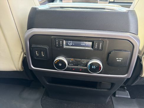 Used 2020 Ford Expedition Platinum AWD/4WD image 16