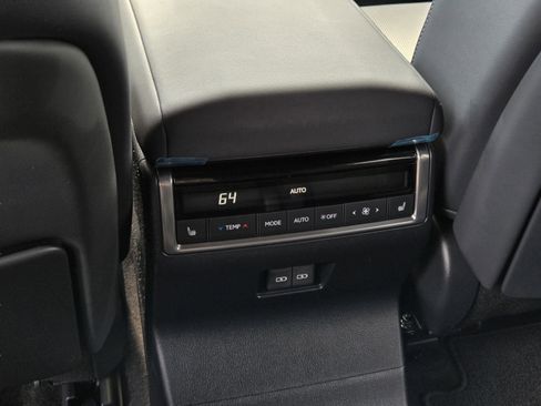 Used 2025 Lexus GX 550 w/ Cold Area Package AWD/4WD image 30