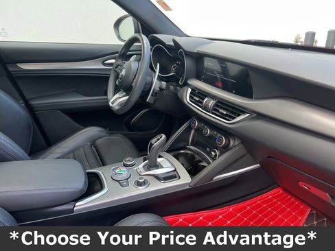 Used 2022 Alfa Romeo Stelvio Veloce image 34