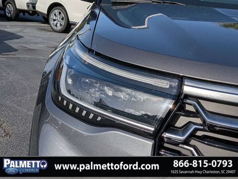Used 2025 Ford Explorer Platinum w/ Ultimate Package AWD/4WD image 9