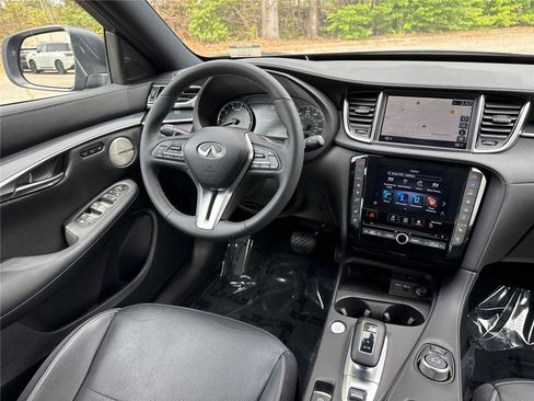 Used 2023 INFINITI QX50 Sport image 14