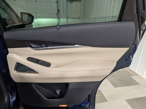 Used 2025 INFINITI QX60 Sensory w/ Vision Package image 28