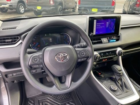Used 2025 Toyota RAV4 XLE image 11