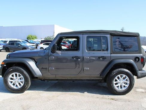 Used 2023 Jeep Wrangler Unlimited Sport AWD/4WD image 7