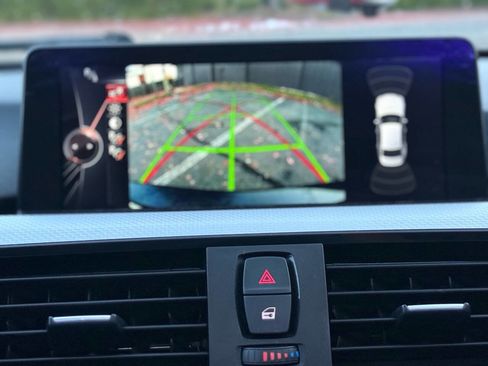 Used 2014 BMW 335i Sedan w/ Technology Package image 11