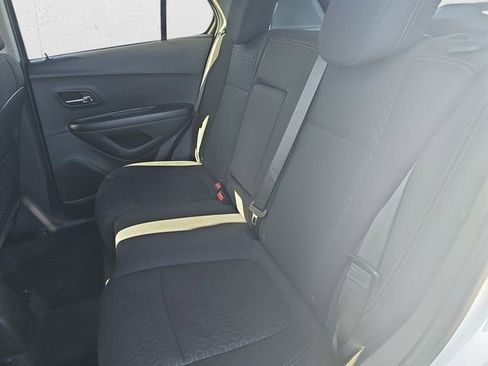 Used 2022 Chevrolet Trax LS w/ Tint and Cruise Package image 13