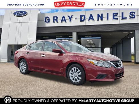 Used 2016 Nissan Altima 2.5 S w/ Interior Lighting Package FWD image 1