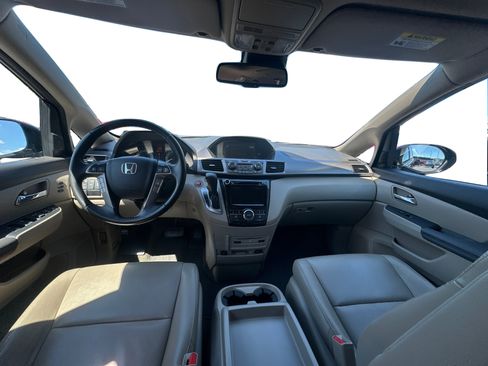 Used 2016 Honda Odyssey Touring image 12