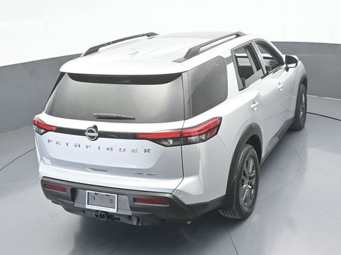Used 2022 Nissan Pathfinder SV w/ SV Premium Package image 56