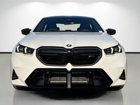 New 2026 BMW M5 w/ Carbon Package image 8