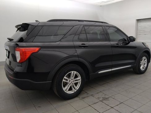 Used 2023 Ford Explorer XLT w/ Equipment Group 202A RWD image 10