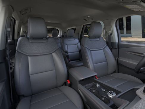 New 2026 Ford Explorer Active w/ Active Comfort Package image 10