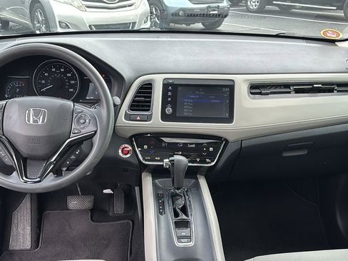 Used 2021 Honda HR-V EX image 12
