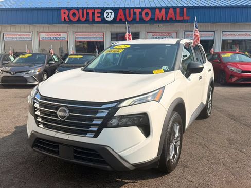 Used 2024 Nissan Rogue S AWD/4WD image 1