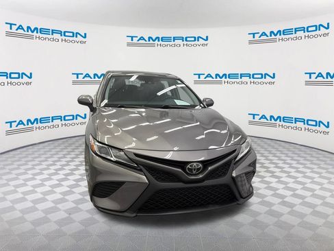 Used 2018 Toyota Camry SE FWD image 8