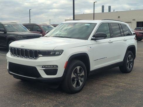 Used 2024 Jeep Grand Cherokee Limited 4xe AWD/4WD image 7