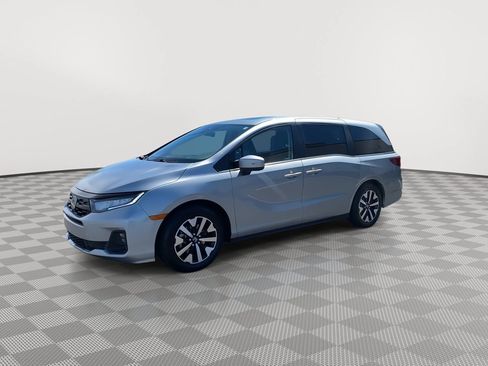Used 2025 Honda Odyssey EX-L image 3