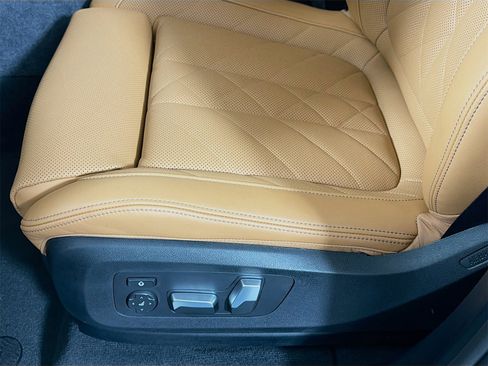 New 2026 BMW X5 xDrive50e w/ M Sport Package image 23