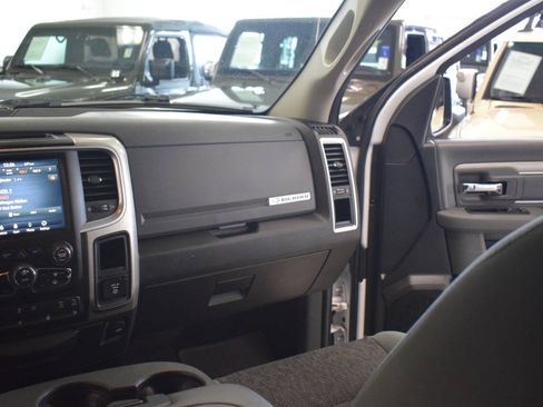 Used 2018 RAM 1500 Big Horn RWD image 38