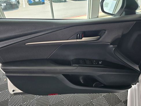Used 2025 Toyota Camry LE FWD image 33
