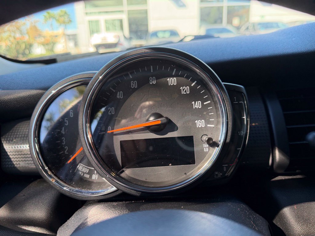 Used 2021 MINI Cooper 4-Door Hardtop FWD image 21
