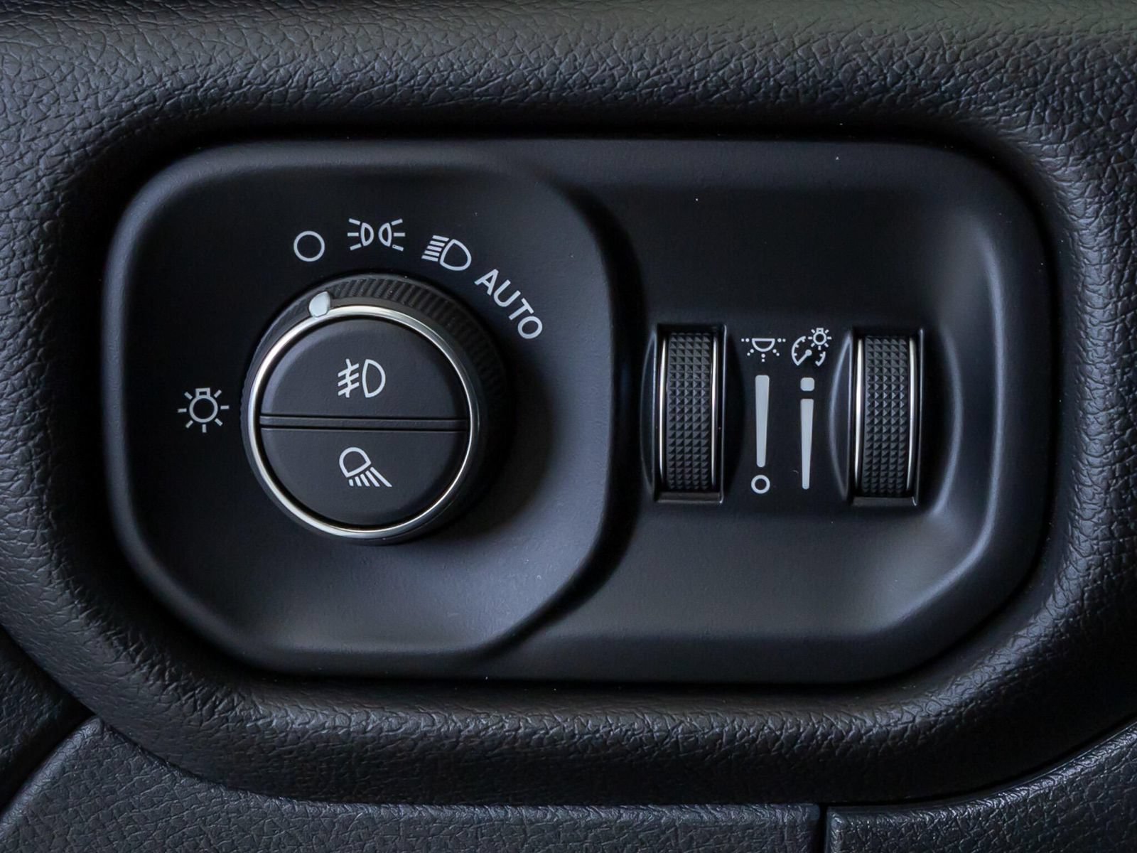 Used 2024 RAM 3500 Laramie w/ Night Edition AWD/4WD image 21