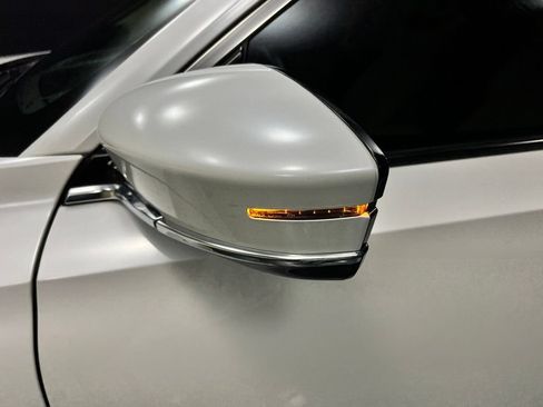 Used 2025 Acura MDX SH-AWD w/ Advance Package image 29