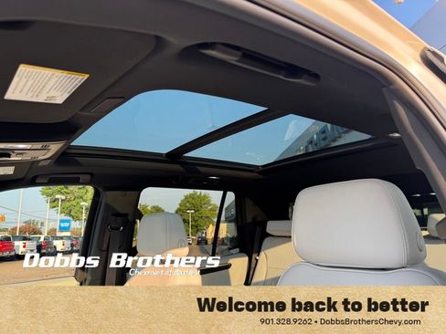Used 2025 Chevrolet Tahoe Premier w/ Sun And Tow Package AWD/4WD image 32