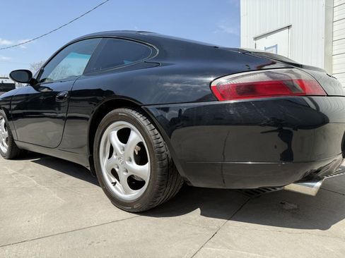 Used 2000 Porsche 911 Carrera 4 image 33