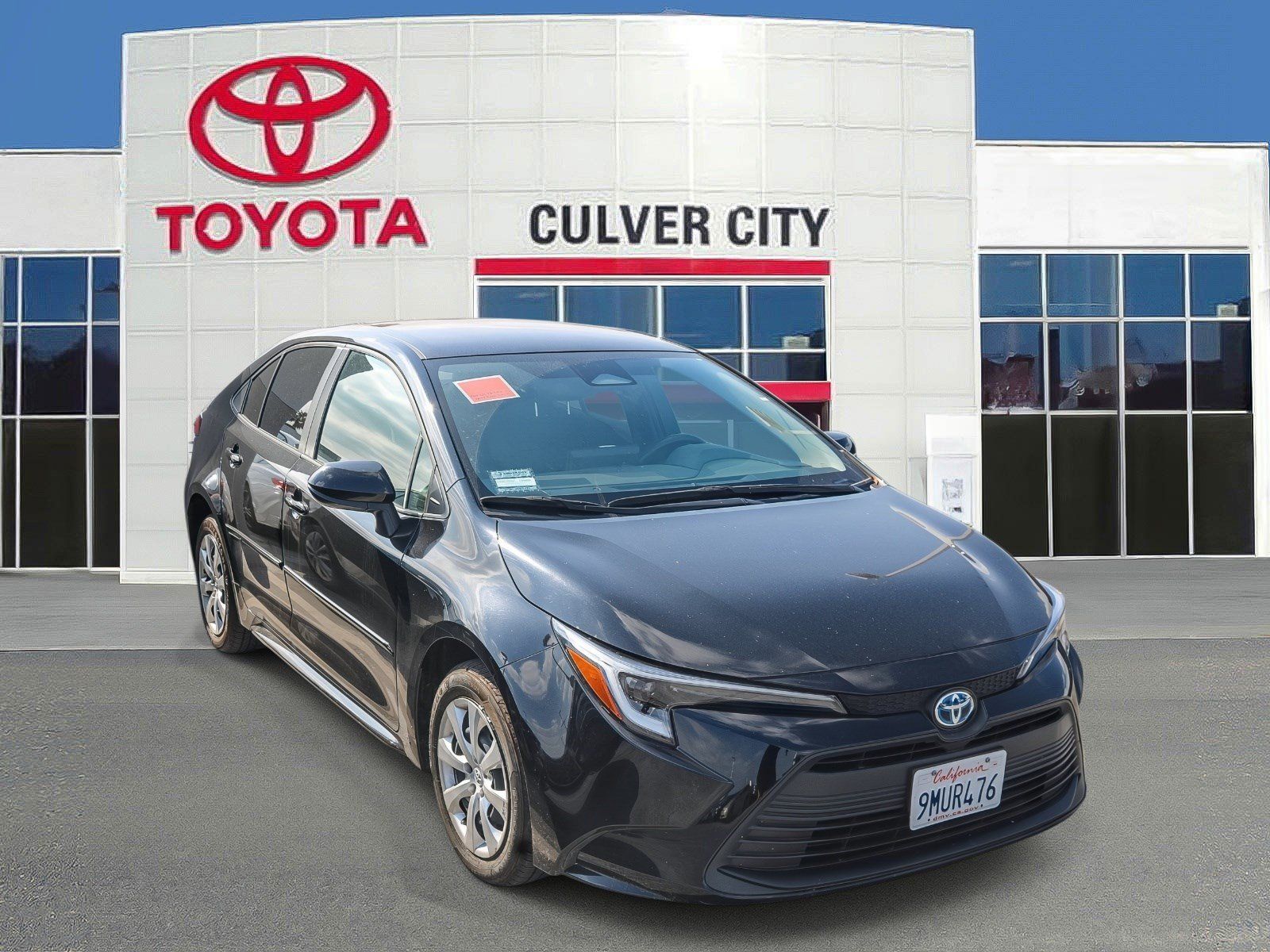 Used 2024 Toyota Corolla LE FWD image 1
