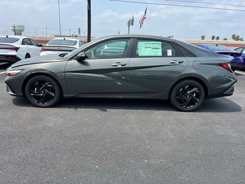 New 2026 Hyundai Elantra Sport FWD image 4