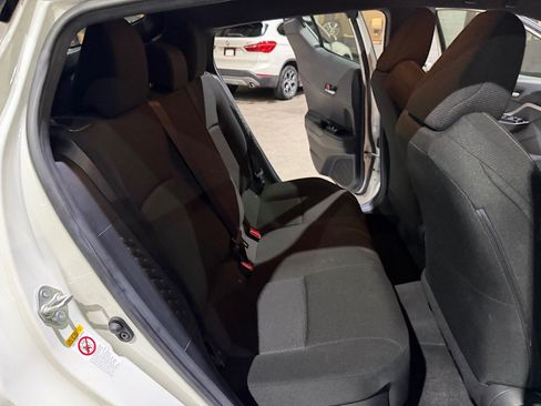 Used 2019 Toyota C-HR XLE FWD image 22