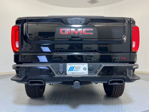 Used 2022 GMC Sierra 1500 AT4 w/ AT4 Premium Package image 10