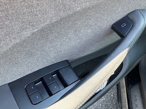 Used 2025 Tesla Model 3 Long Range RWD image 18