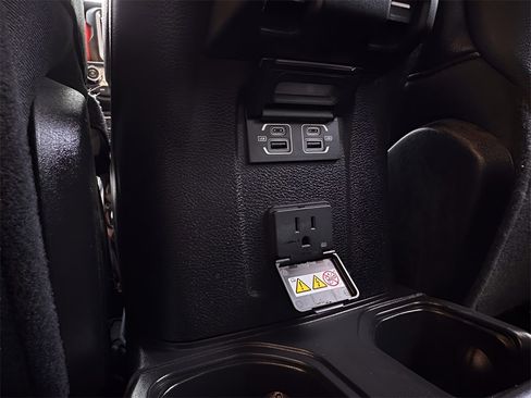 Used 2021 Jeep Wrangler Unlimited Rubicon image 28