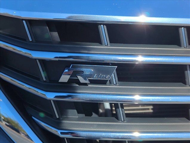 Used 2020 Volkswagen Passat 2.0T R-Line FWD image 3