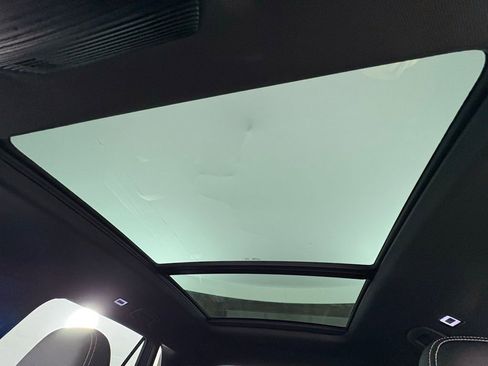 Used 2024 Volkswagen Atlas Cross Sport SE image 32