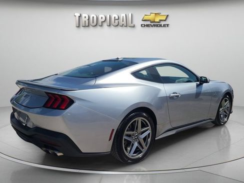 Used 2024 Ford Mustang GT RWD image 5