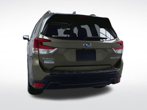 Used 2023 Subaru Forester Premium image 21