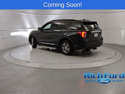 Certified 2024 Ford Explorer XLT image 4