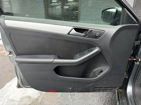 Used 2014 Volkswagen Jetta SE image 24