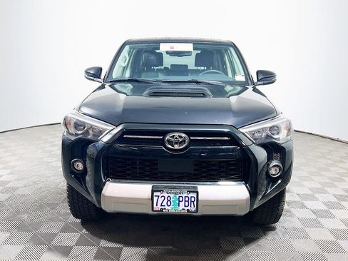Used 2024 Toyota 4Runner TRD Off-Road Premium AWD/4WD image 2